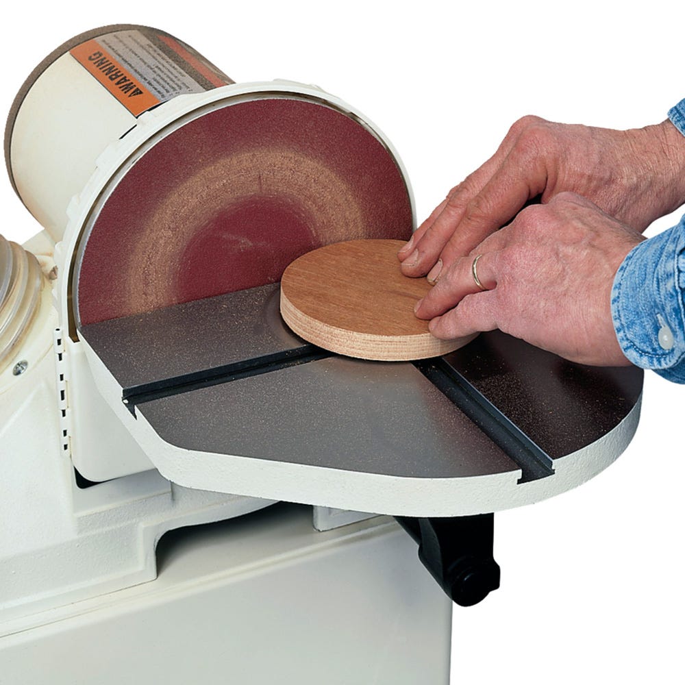 Benchtop belt clearance disc sander