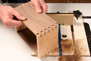 Box Joints Possible with a Router Table?